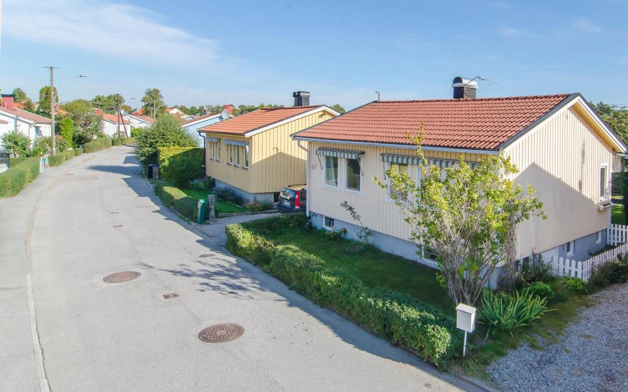 Tallkrogen Romantic House - Upper Or Lower Apartment ستوكهولم المظهر الخارجي الصورة